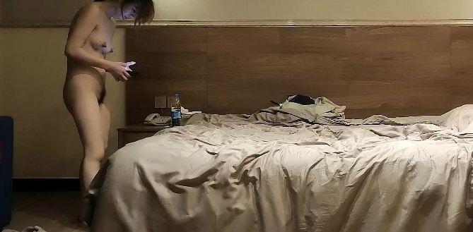 Chubby amateur nude on hidden cam