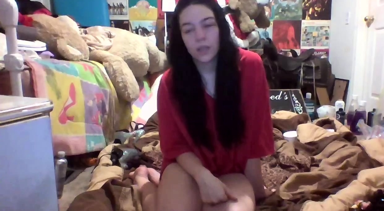 Cute amateur brunette naughty in solo jerking show on camera