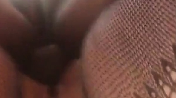 Amateur Cougar Gets an Intense Anal Pounding