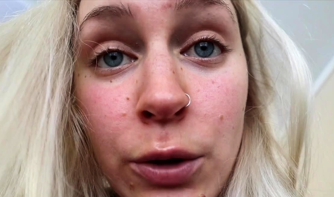 Goddess Aurora - Giant Stepsister Bullies Stepbrother