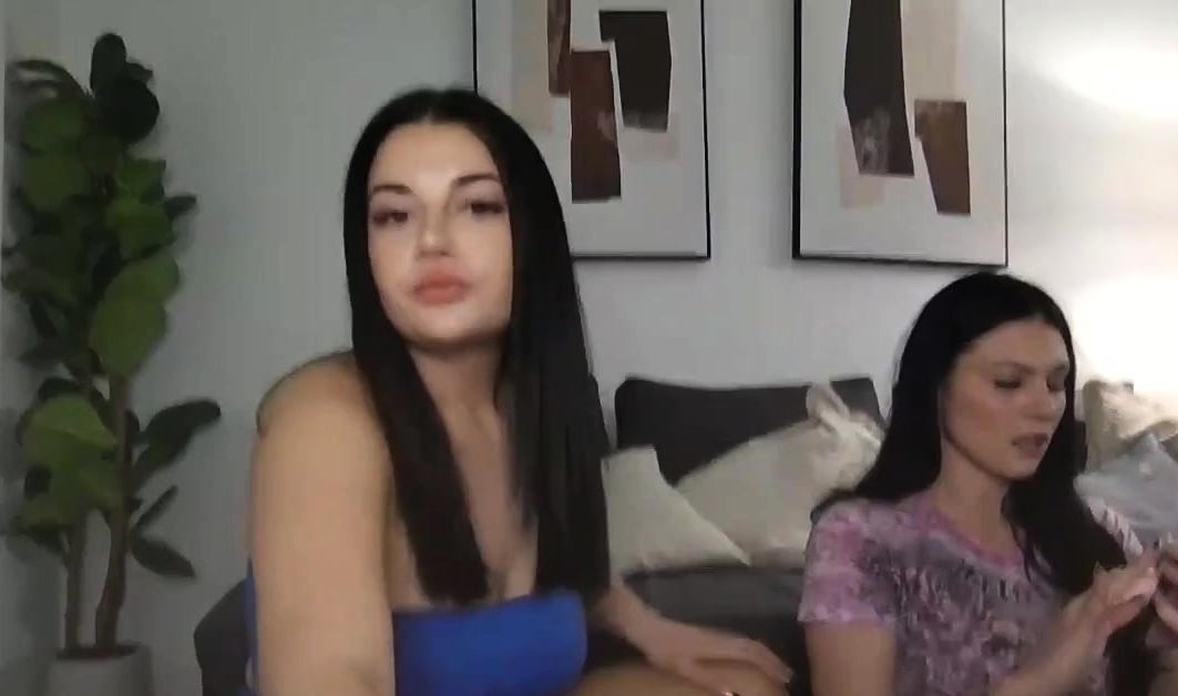 WorshipAriana - Full Livestream With Goddess Sydnie -