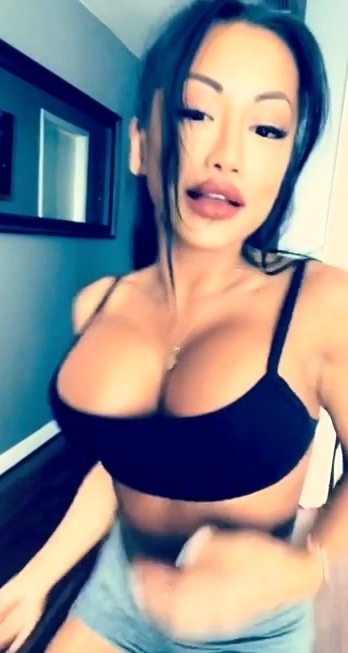 Big boobs milf masturbates with her dildo