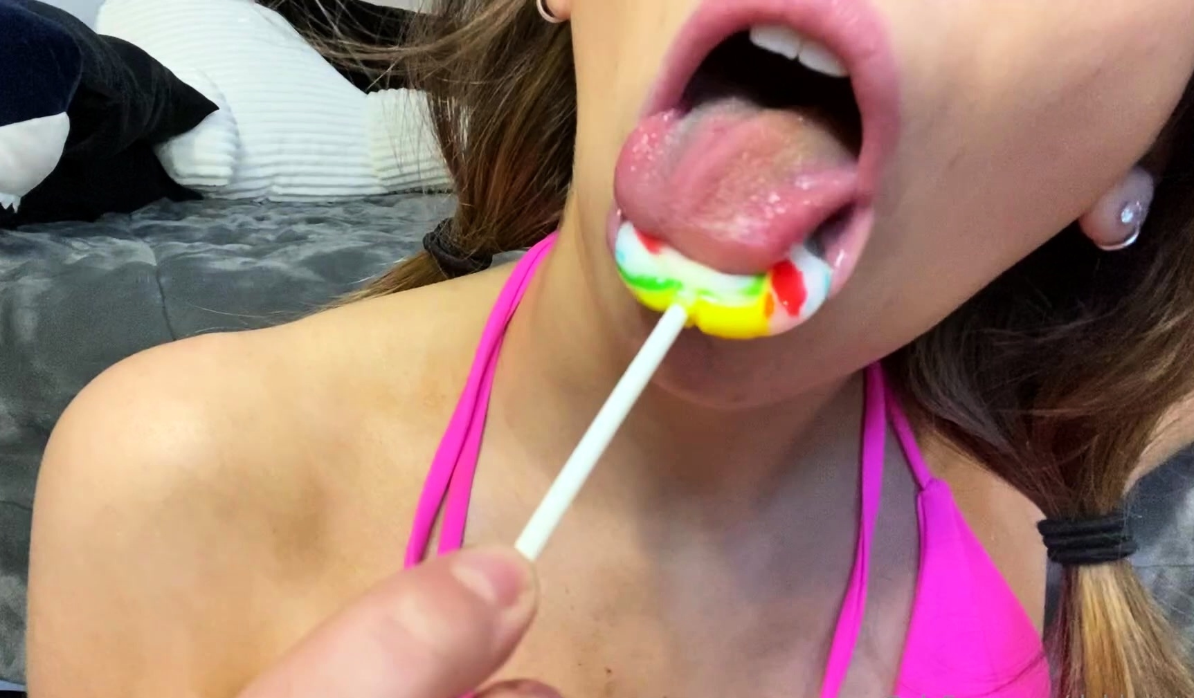 my first vore ish video