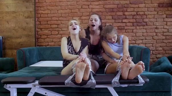 RussianFetish - Dont open the door for strangers, honey!