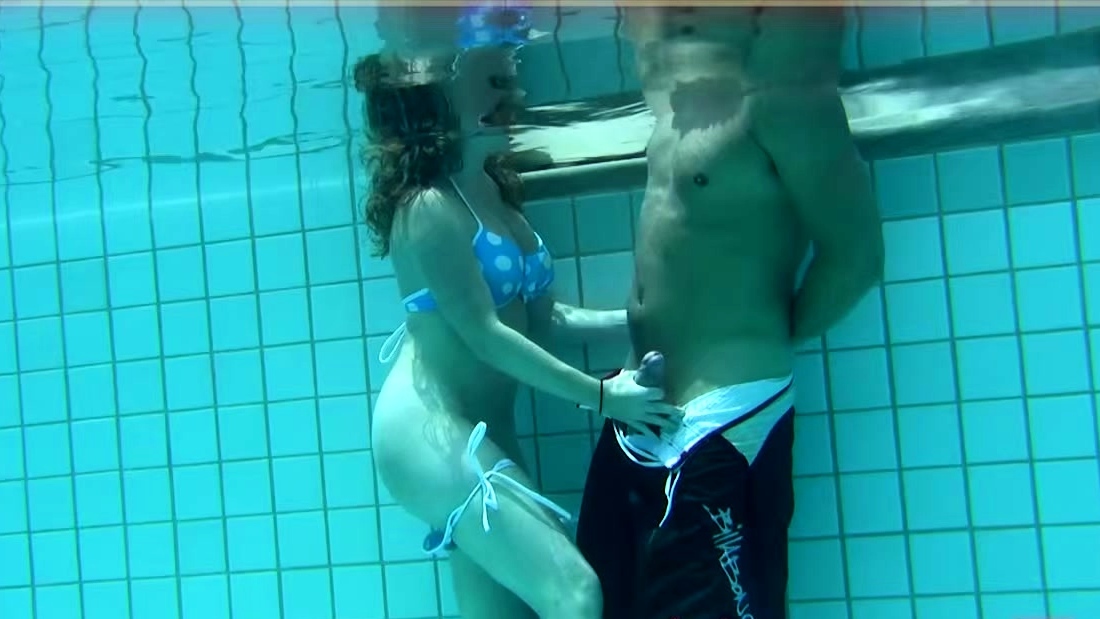 underwater sexytime