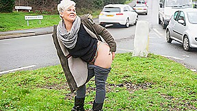 Can Everyone See my Pussy? Shameless Bree Branning Flashing and Pissing for UK-F