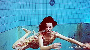 Martina Naked Beauty Underwater