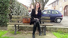 Melany, 26, excels in the art of threesomes! - Jacquie et Michel TV
