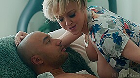Dee Williams - Counselor Dee Willams Sucks And Fucks Her New Patient