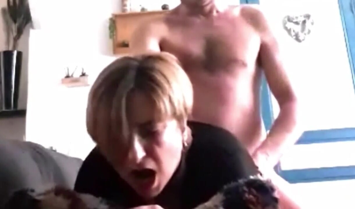 orgasme en levrette face a la cam