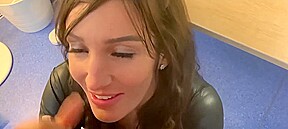 bellatina le pari de vider les couilles du toubib