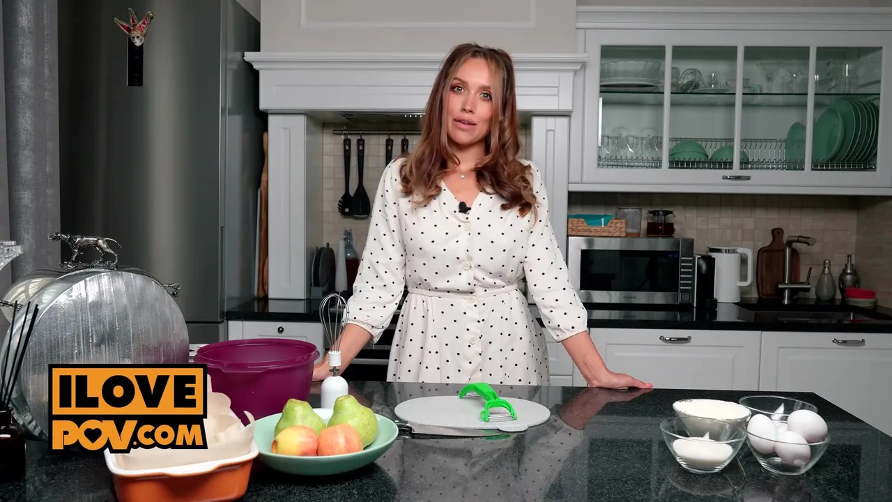 Screwing Your Pornstar Gf During Cooking Demo With Luxury Girl