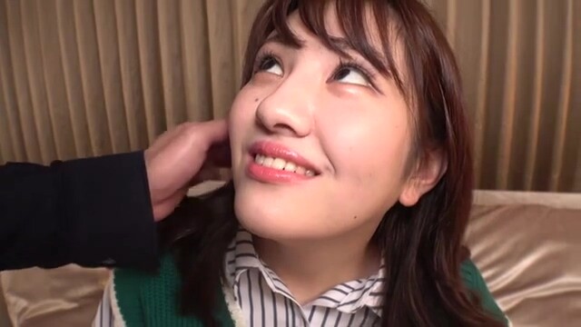 爽やか女子大生がキスと乳首愛撫で艶やかにゆっくり感度アップ