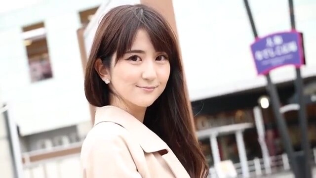 小顔のスレンダー美人妻が秘めた性欲開放してパンティにシミ